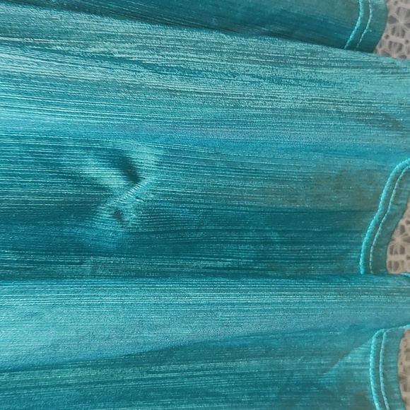 Elliatt Shimmering Teal Bow Dress - Picture 5 of 16